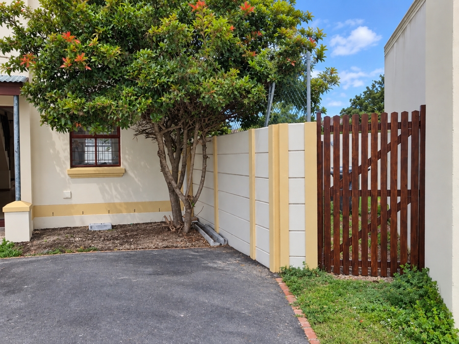 2 Bedroom Property for Sale in Parklands Western Cape